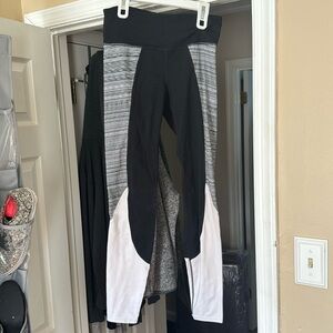 Athleta women’s work out leggins- used
